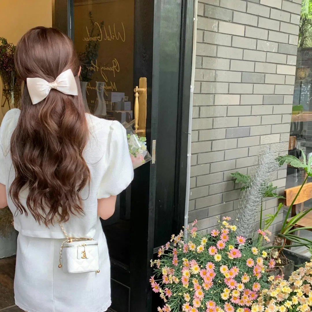 翩然而至